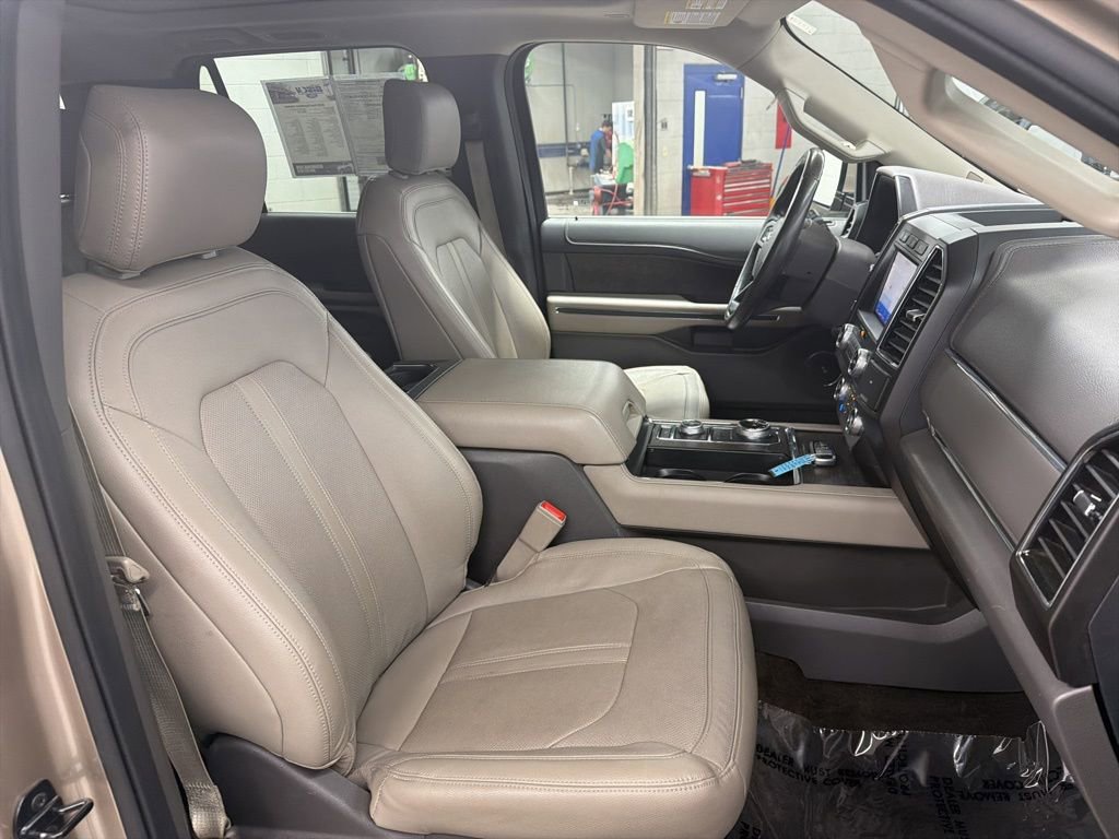 Used 2020 Ford Expedition Limited w/ Equipment Group 301A image 9