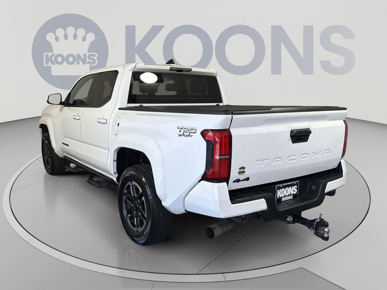 Used 2024 Toyota Tacoma TRD Sport AWD/4WD image 4
