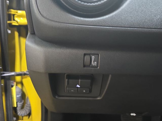 Used 2023 Chevrolet Colorado Trail Boss w/ Technology Package image 29