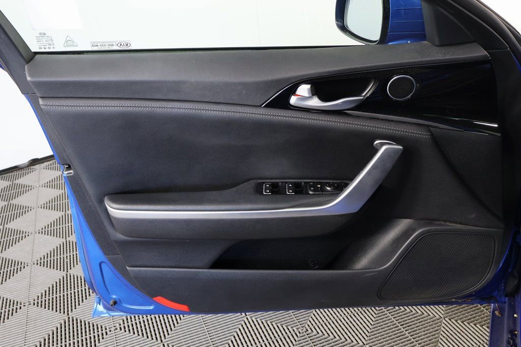 Used 2019 Kia Stinger image 11
