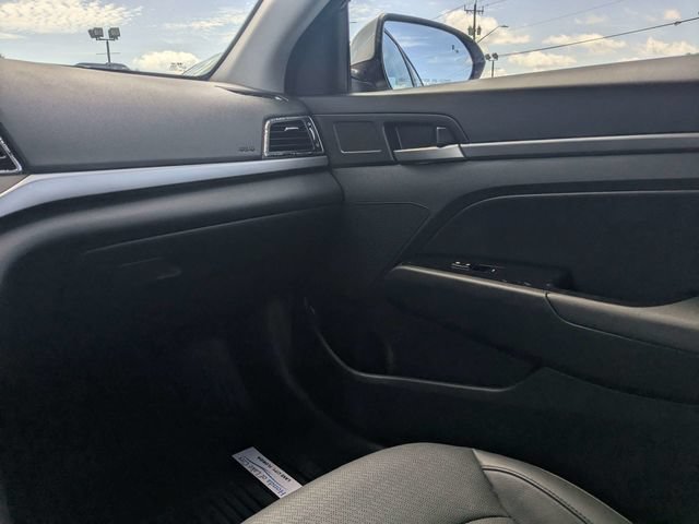 Used 2017 Hyundai Elantra Limited FWD image 14