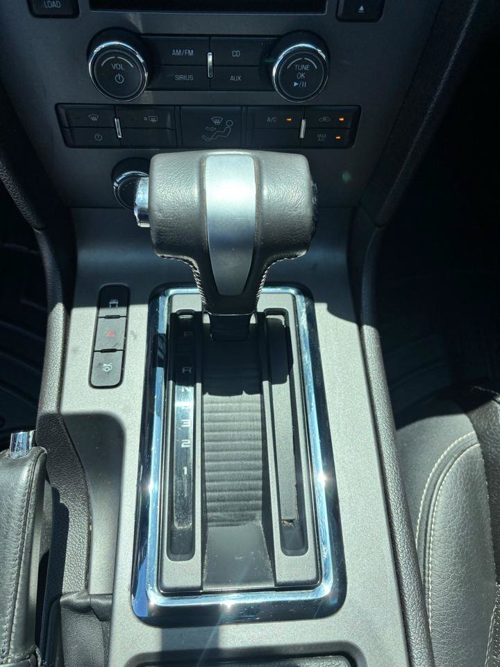 Used 2010 Ford Mustang GT RWD image 17