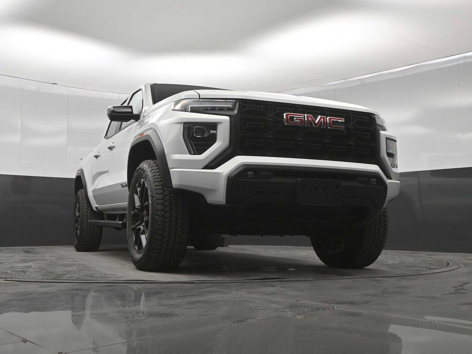 New 2026 GMC Canyon Elevation w/ Convenience Package AWD/4WD image 32