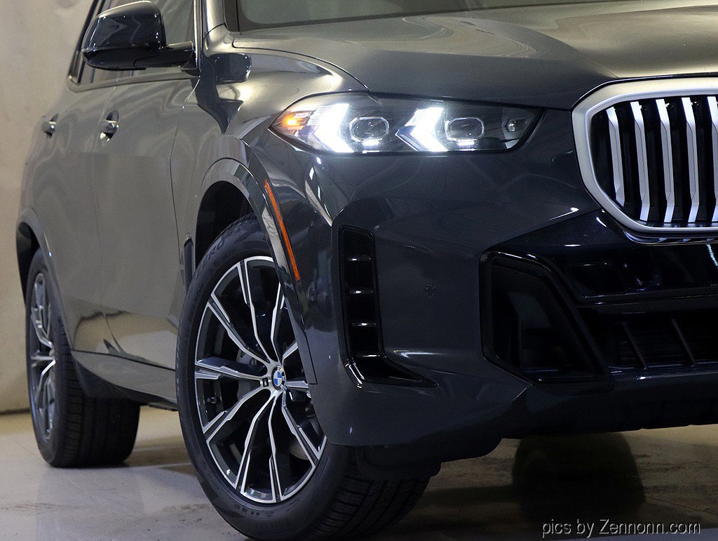 Used 2026 BMW X5 xDrive50e w/ M Sport Package image 2