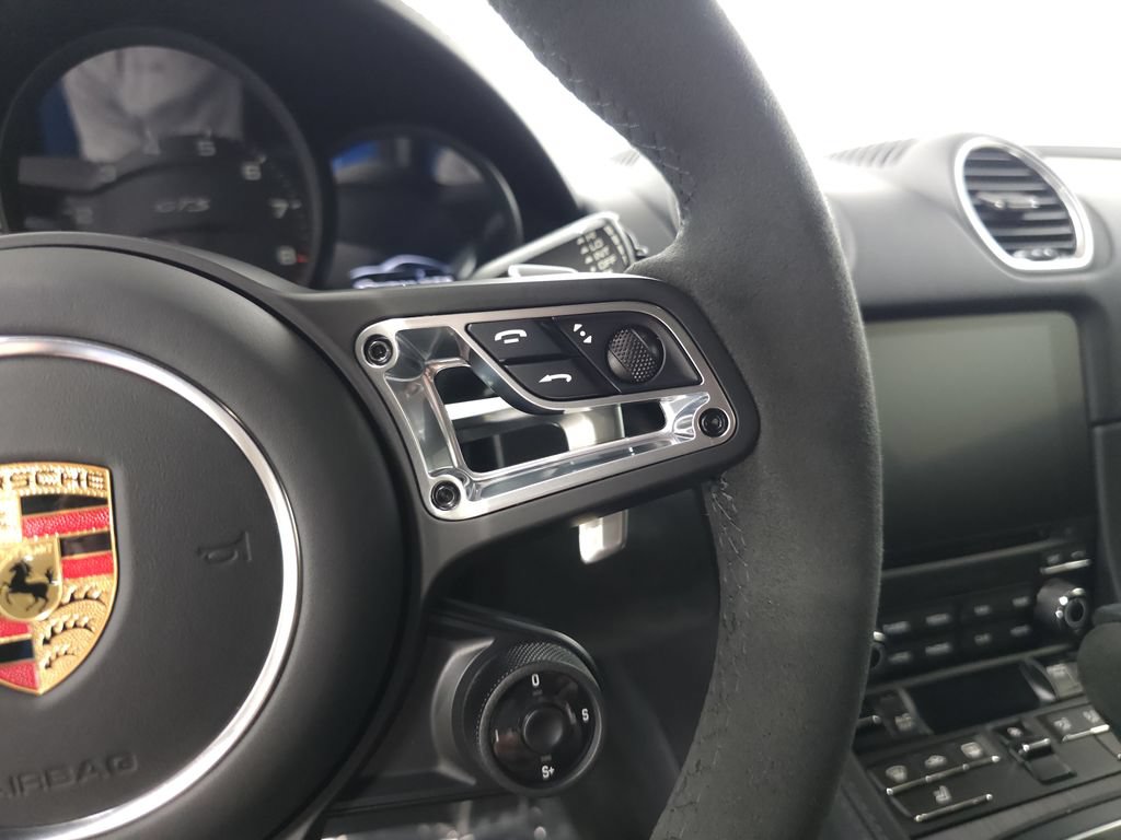 Used 2022 Porsche 718 Cayman GTS RWD image 12