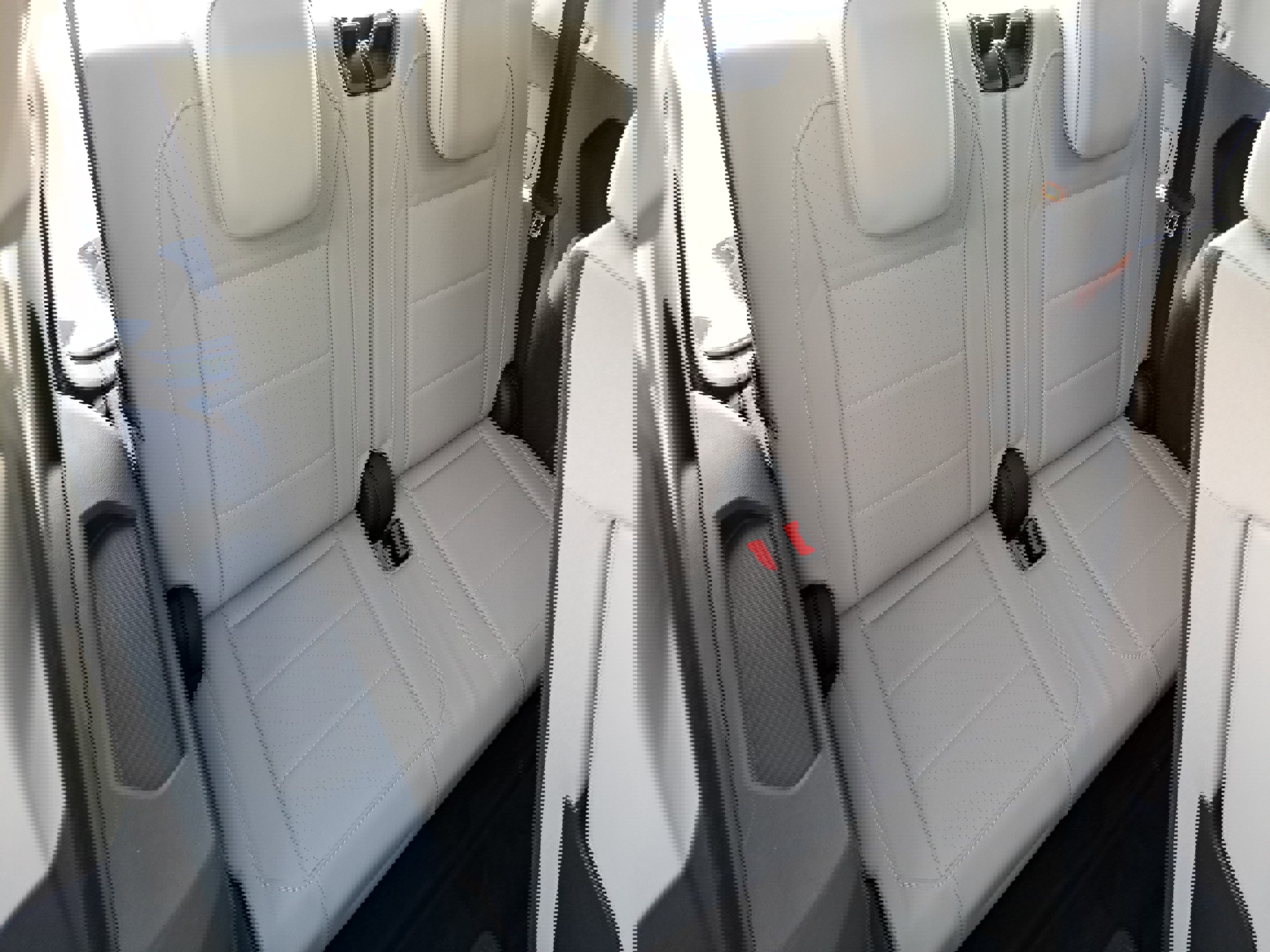 Certified 2019 Volkswagen Tiguan SE w/ Panoramic Sunroof Package image 12