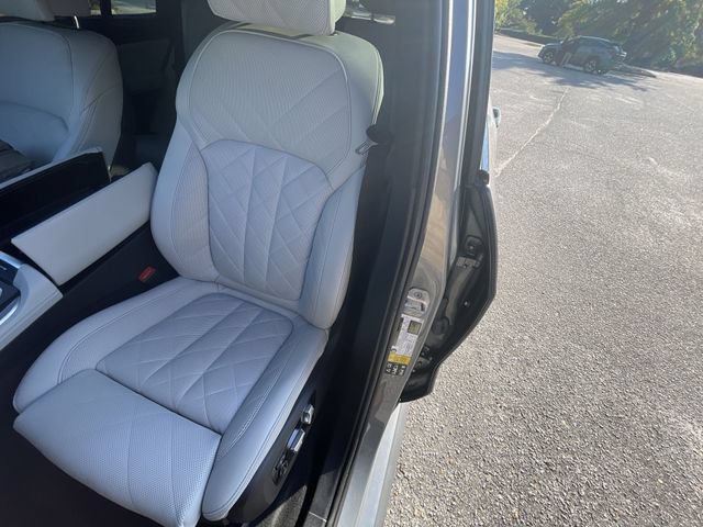 Used 2024 BMW X5 M60i w/ Executive Package AWD/4WD image 11