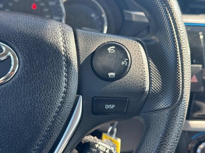 Used 2014 Toyota Corolla LE FWD image 16