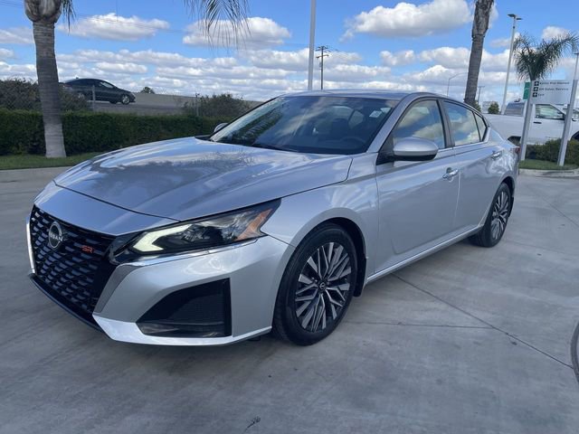 Used 2023 Nissan Altima 2.5 SV w/ SV Premium Package