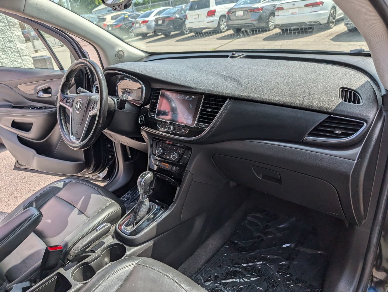 Used 2017 Buick Encore Essence FWD image 13