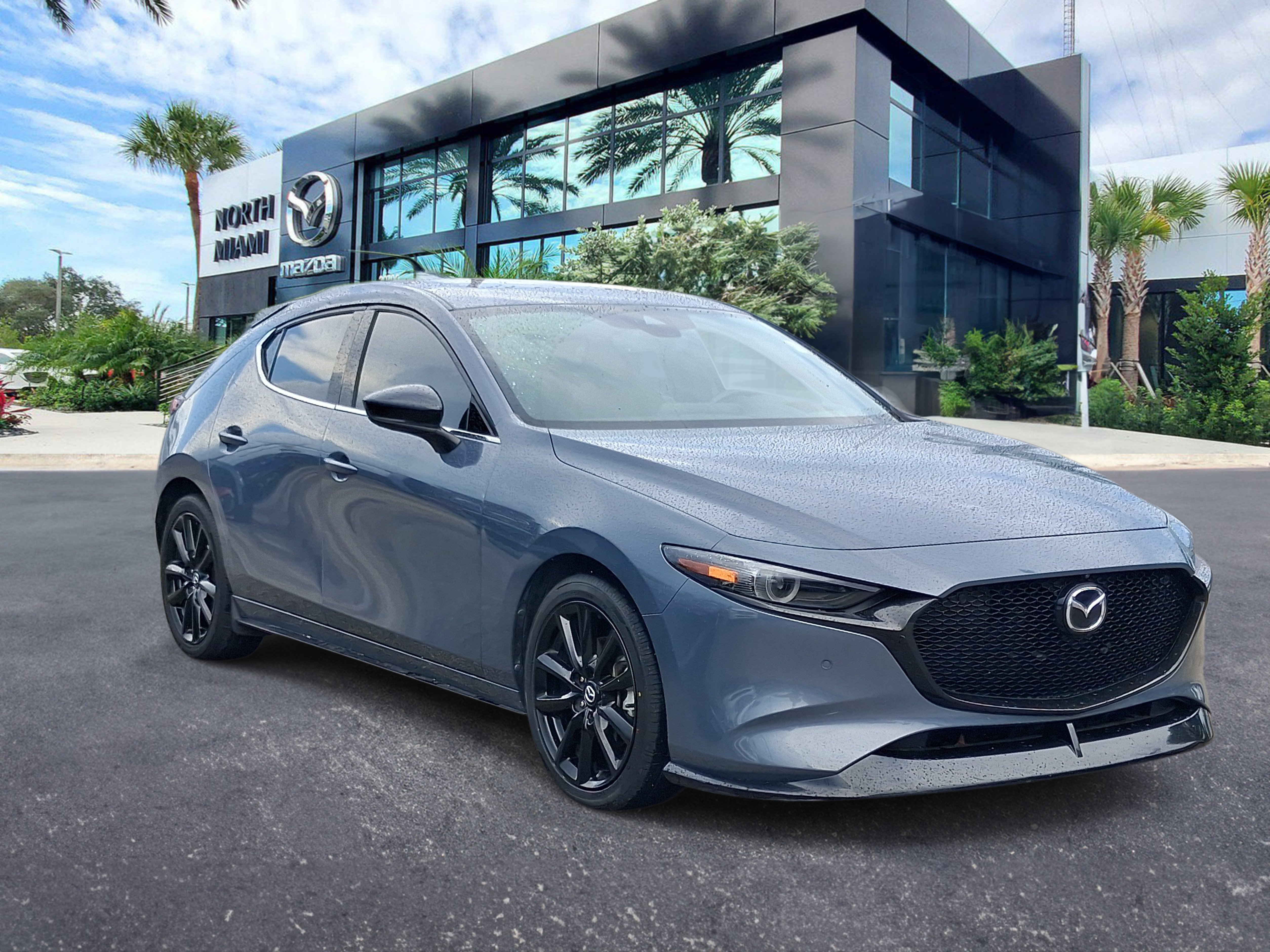 Used 2023 MAZDA MAZDA3 Hatchback w/Premium Plus Pkg AWD/4WD image 3