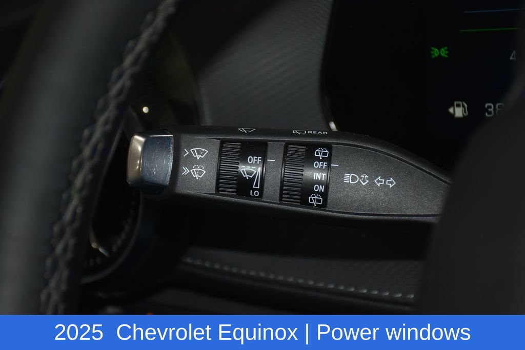 Used 2025 Chevrolet Equinox LT FWD image 9