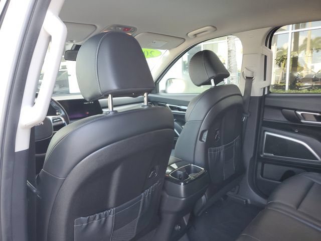 Used 2024 Kia Telluride LX AWD/4WD image 9