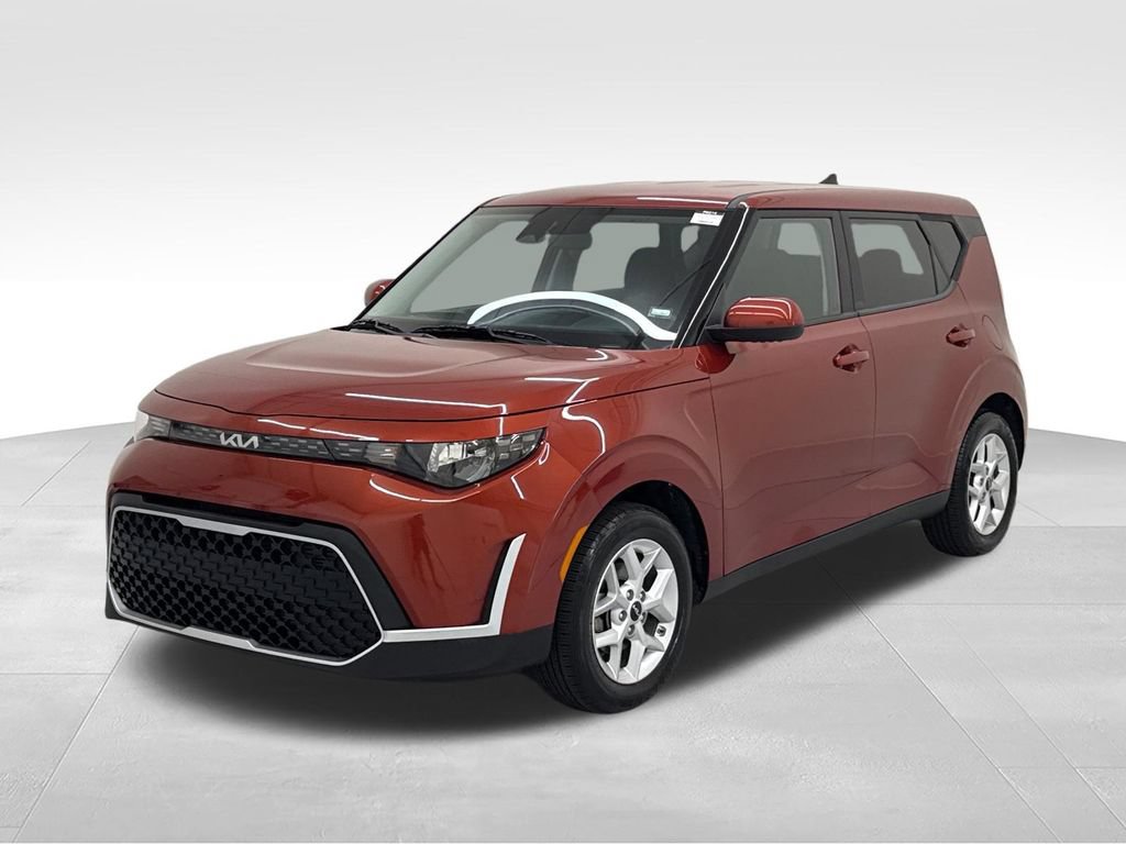 Used 2024 Kia Soul LX w/ Option Group 015 FWD video 3