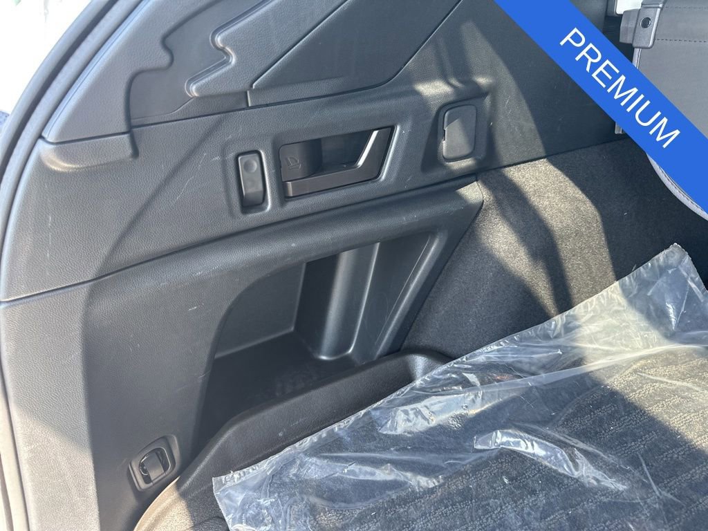 Used 2022 Subaru Outback Premium image 30