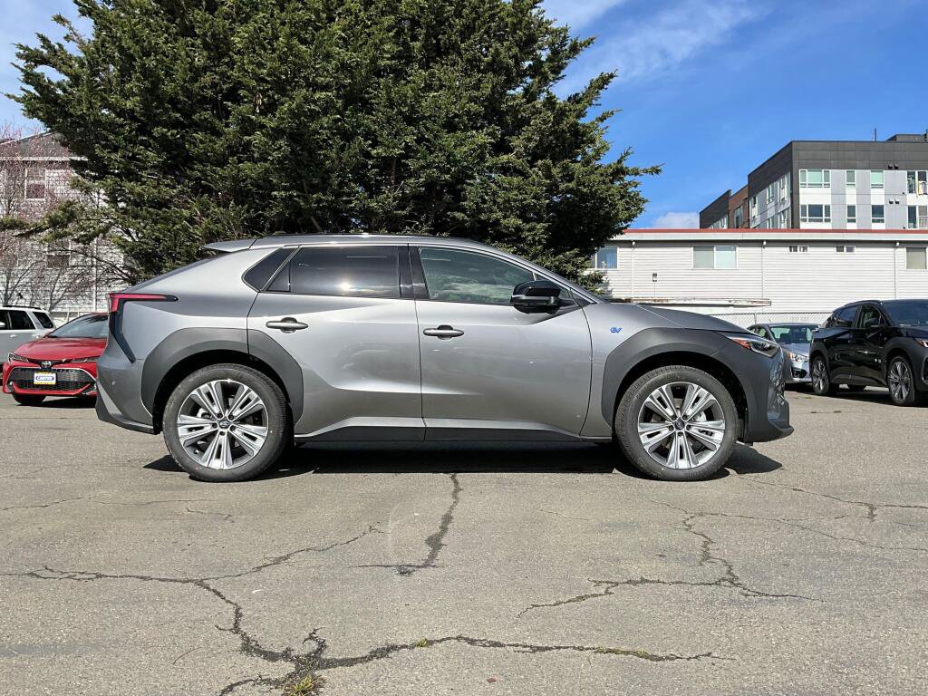 Certified 2025 Subaru Solterra AWD/4WD image 11