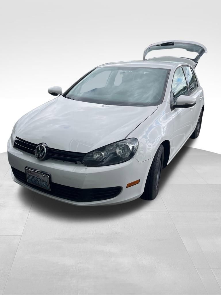 Used 2014 Volkswagen Golf 4-Door image 2