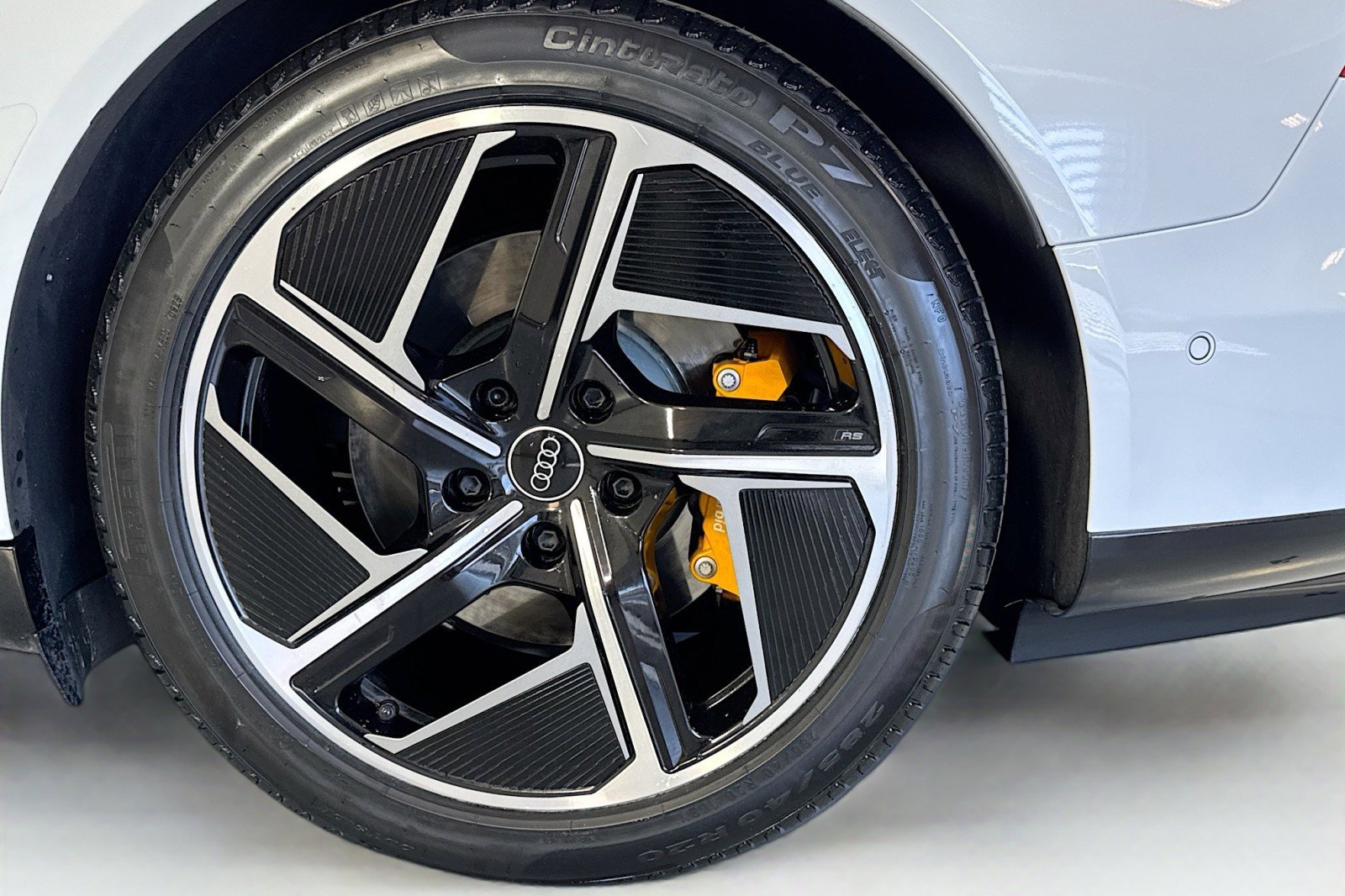 Used 2024 Audi RS e-tron GT w/ Carbon Performance Package image 30