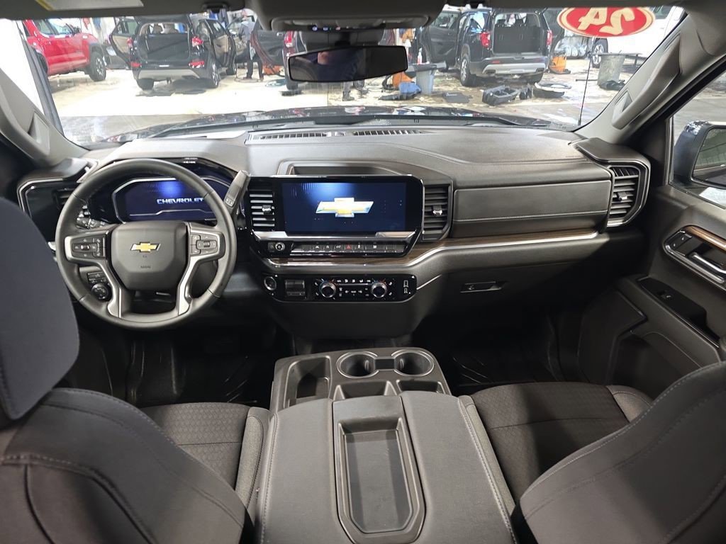 Certified 2024 Chevrolet Silverado 1500 LT w/ Protection Package AWD/4WD image 16