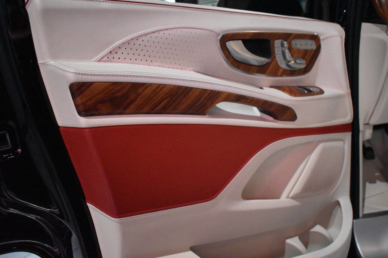 Used 2021 Mercedes-Benz Metris Passenger image 46