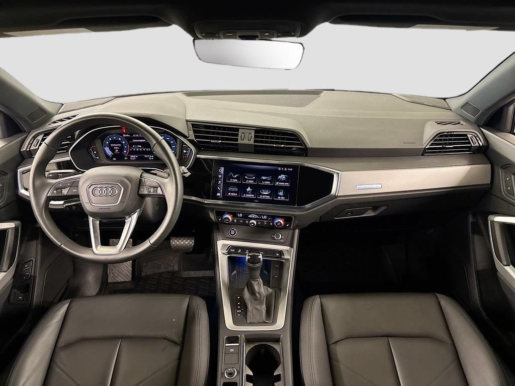 Certified 2025 Audi Q3 2.0T Premium Plus w/ Premium Plus Package AWD/4WD image 9