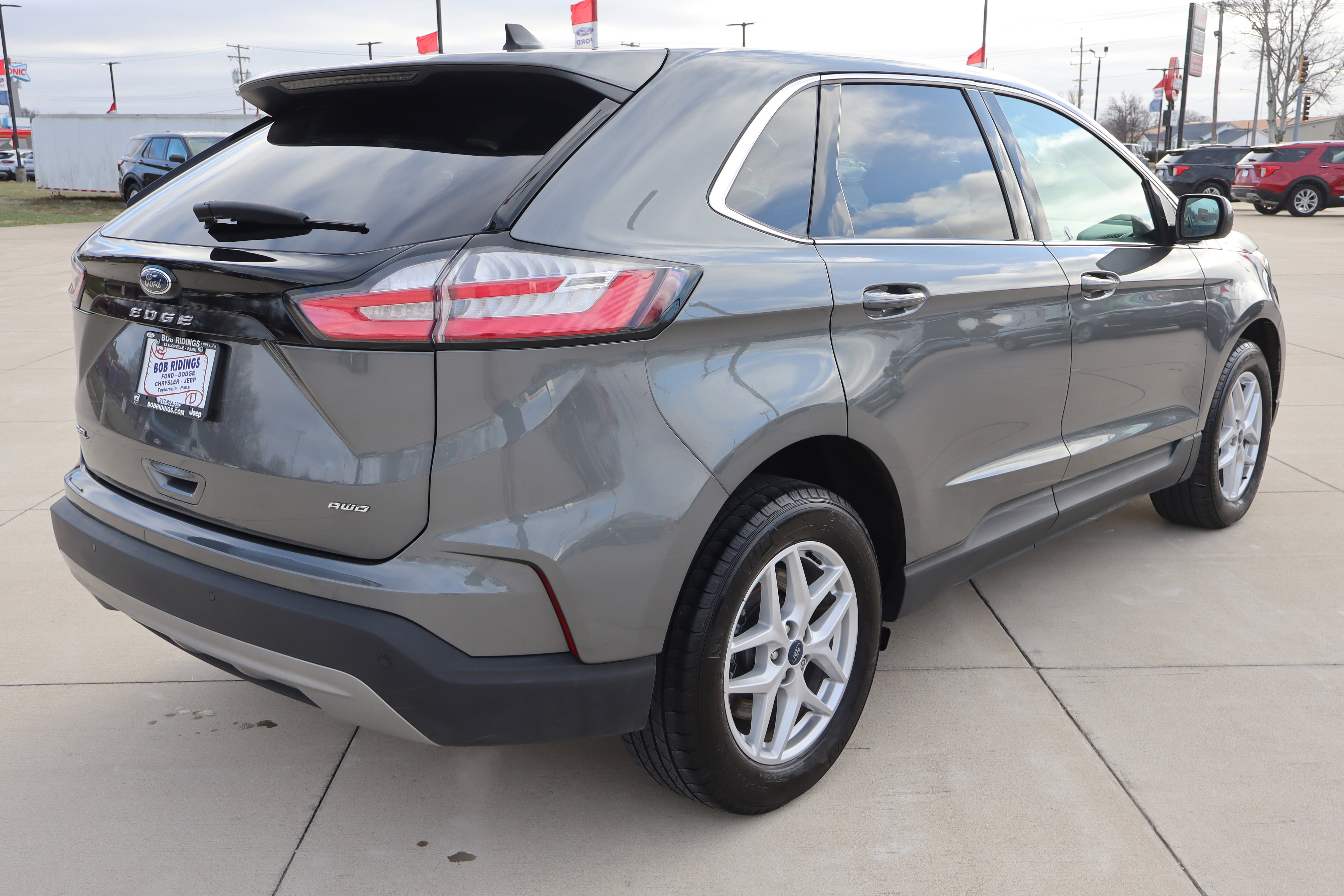 Used 2022 Ford Edge SEL w/ Convenience Package image 6