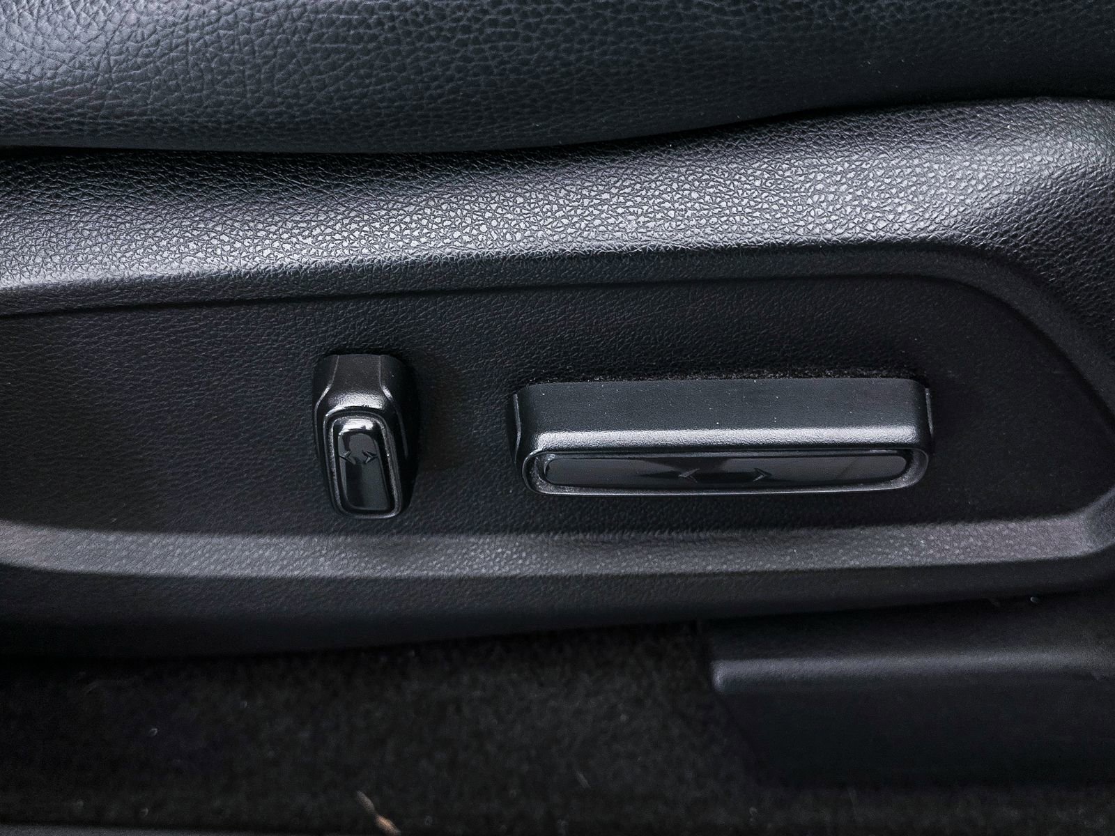 Used 2023 Honda Pilot Touring image 34