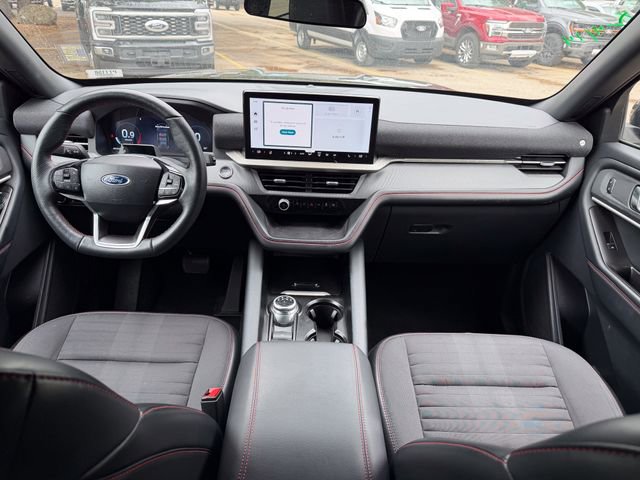 Used 2025 Ford Explorer ST-Line w/ ST-Line Street Pack AWD/4WD image 18