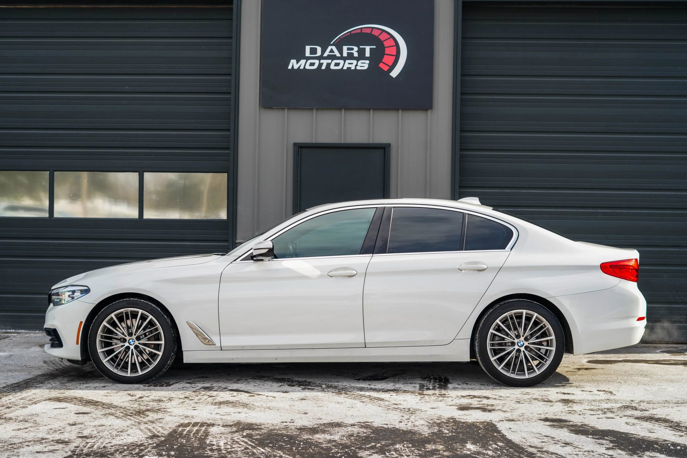 Used 2019 BMW 530i w/ Convenience Package image 4