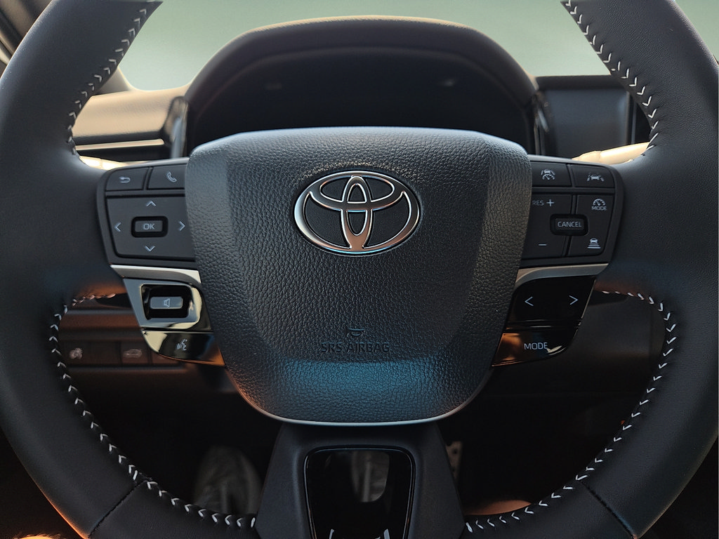 New 2026 Toyota Camry SE w/ Convenience Package FWD image 25