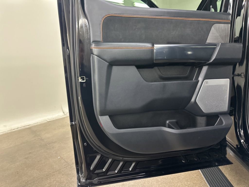 Used 2024 Ford F250 Platinum image 28