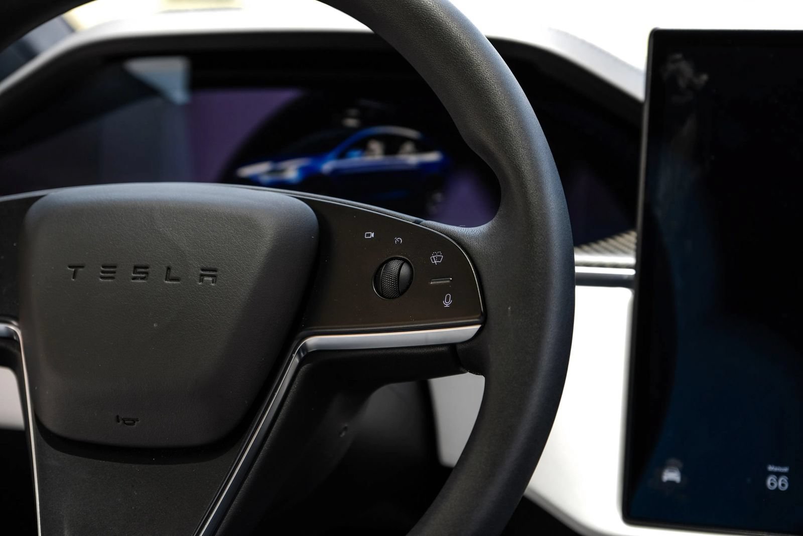 Used 2022 Tesla Model X Plaid AWD/4WD image 18