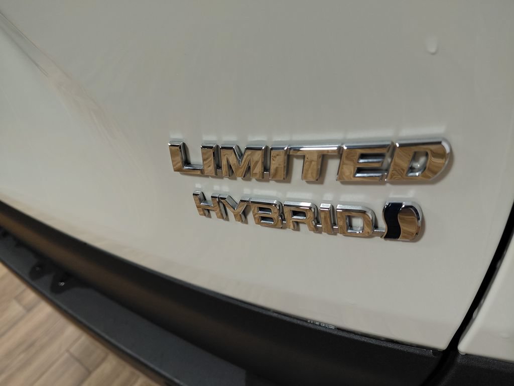 Used 2022 Toyota RAV4 Limited AWD/4WD image 30