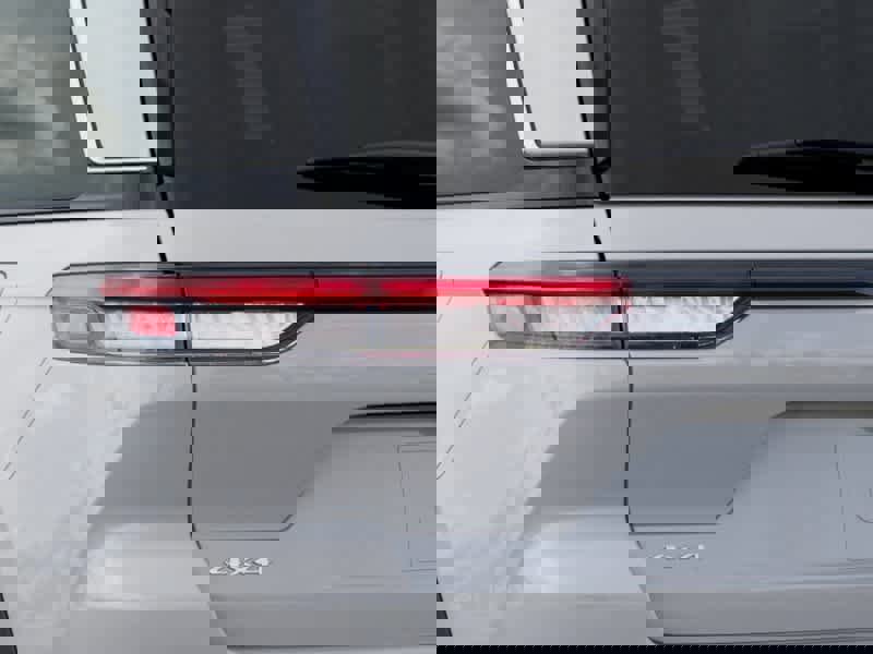 New 2025 Jeep Grand Cherokee Limited image 5