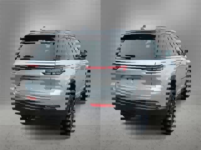 New 2025 Jeep Grand Cherokee Limited image 8