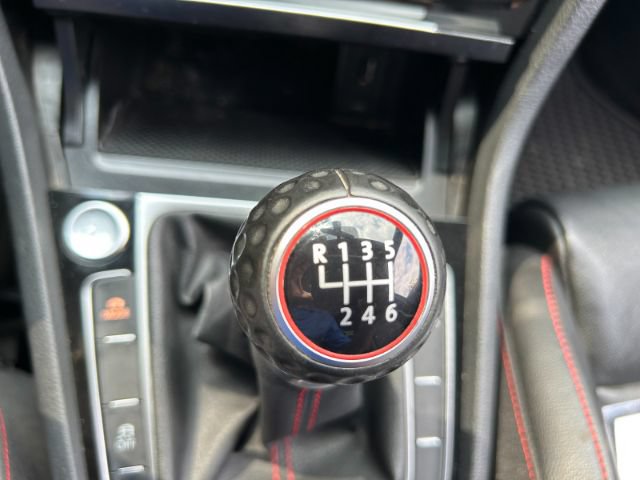 Used 2020 Volkswagen GTI SE FWD image 17
