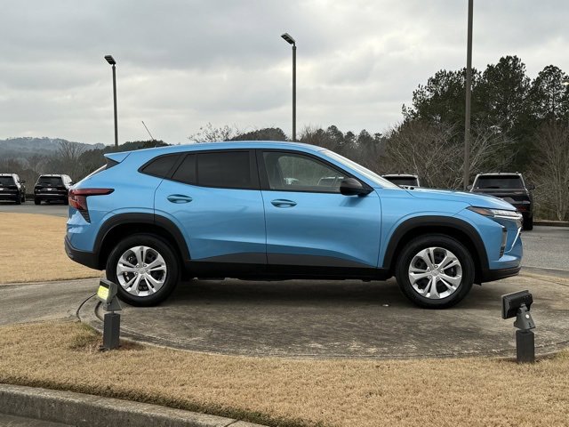 Used 2025 Chevrolet Trax LS image 8