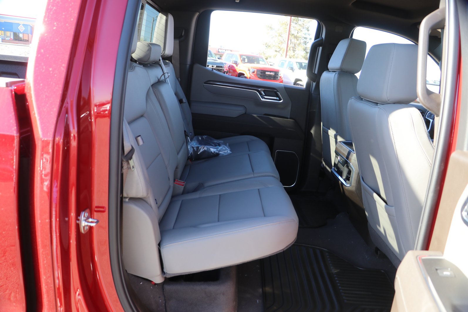 New 2026 Chevrolet Silverado 1500 LTZ w/ LTZ Convenience Package II AWD/4WD image 30