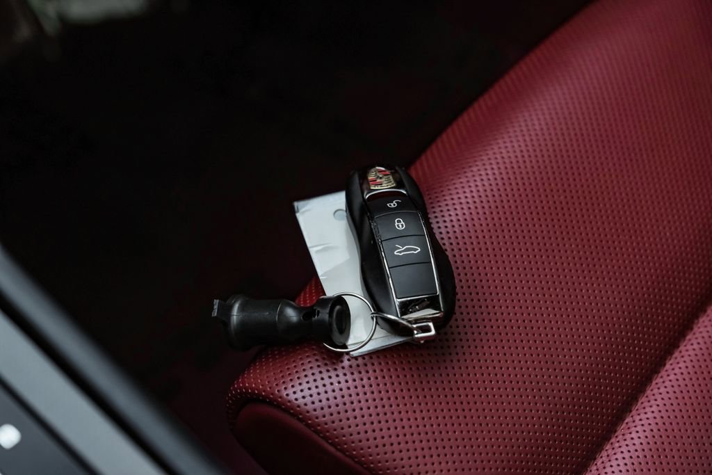 Used 2015 Porsche 911 Turbo S image 55