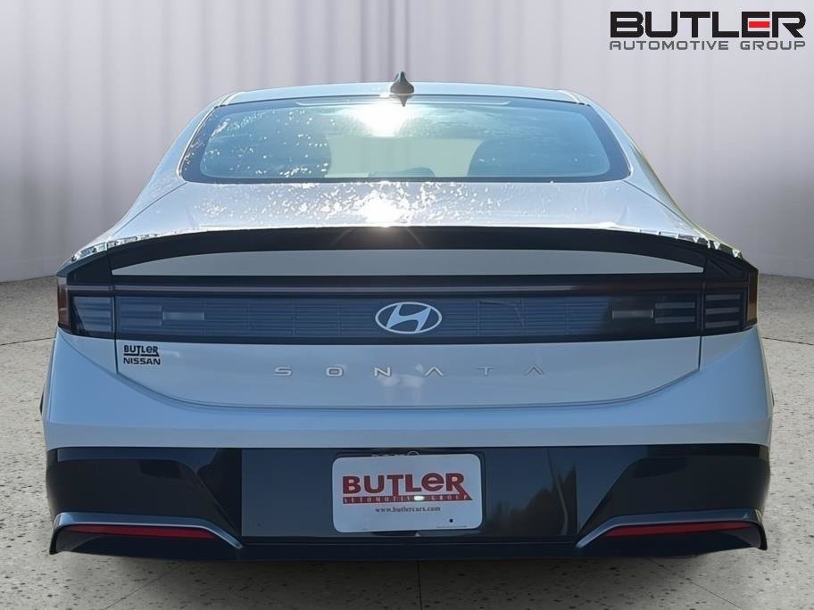 Used 2025 Hyundai Sonata SEL FWD image 5