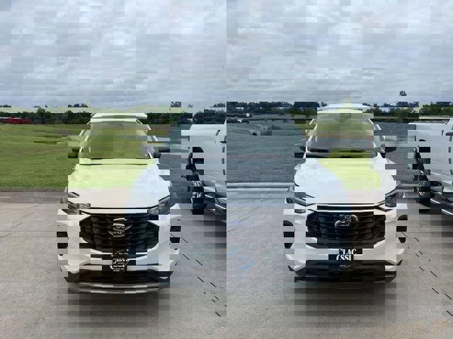 Used 2024 Ford Escape Active FWD image 2