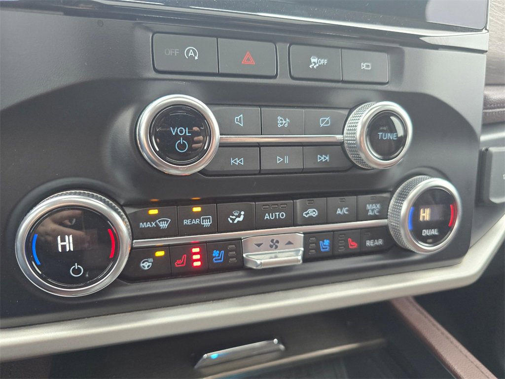 Used 2024 Ford Expedition Limited image 27