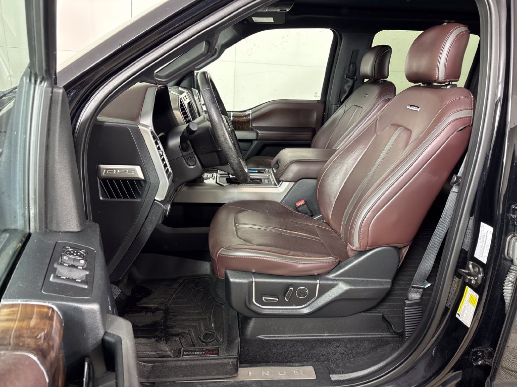 Used 2016 Ford F150 Platinum w/ Equipment Group 701A Luxury AWD/4WD image 31