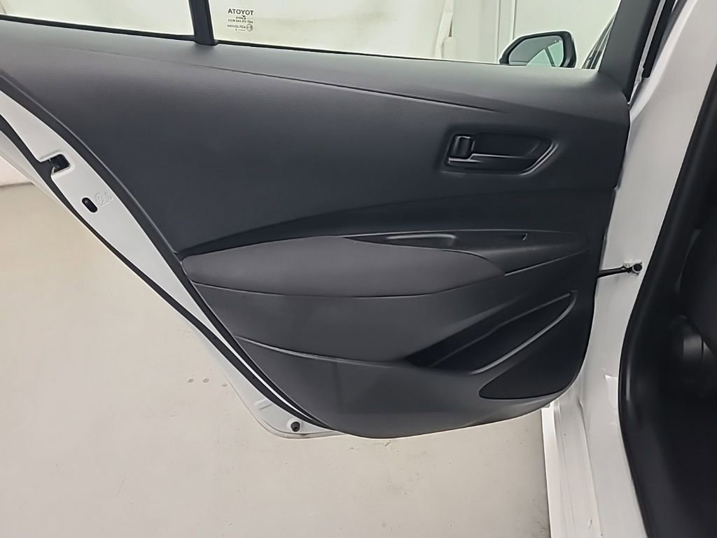 Used 2025 Toyota Corolla LE FWD image 20