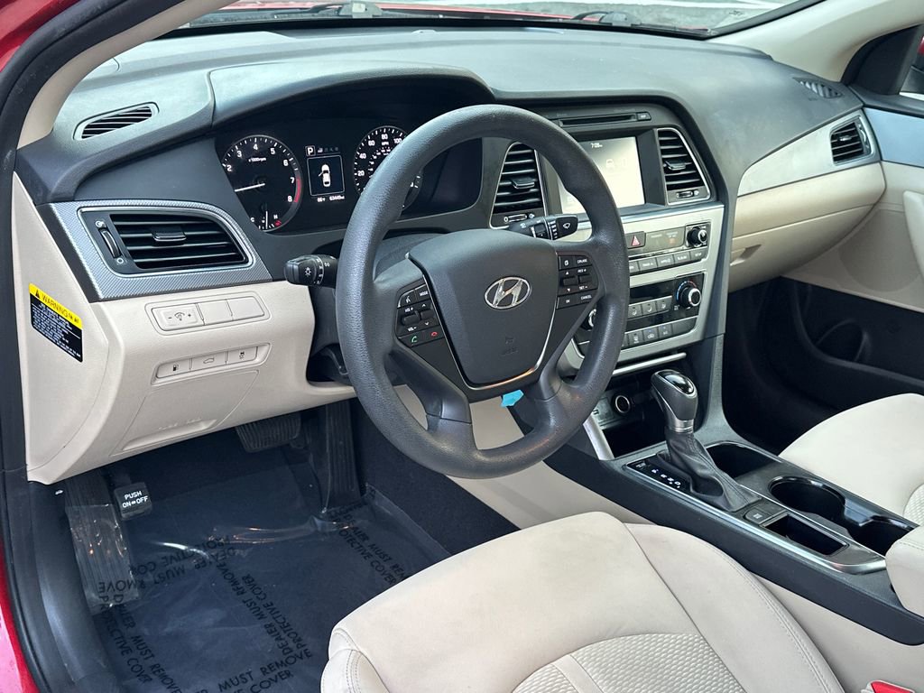 Used 2017 Hyundai Sonata SE FWD image 16