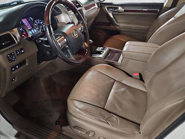 Used 2017 Lexus GX 460 AWD/4WD image 9