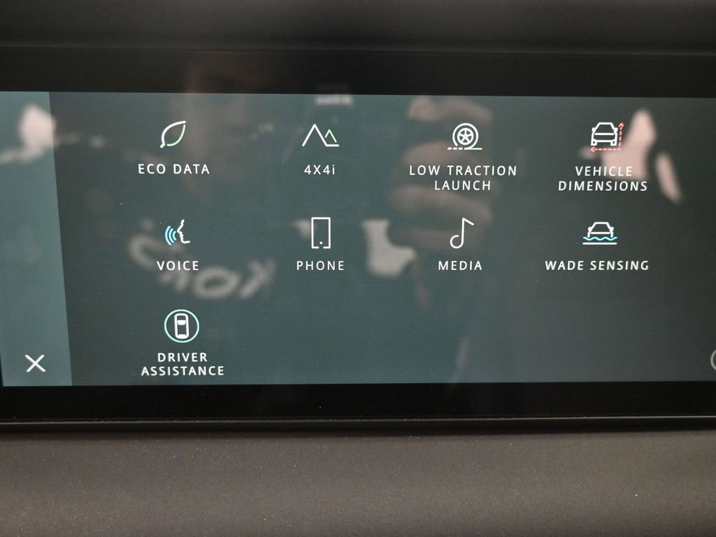 Used 2024 Land Rover Defender 110 S image 12