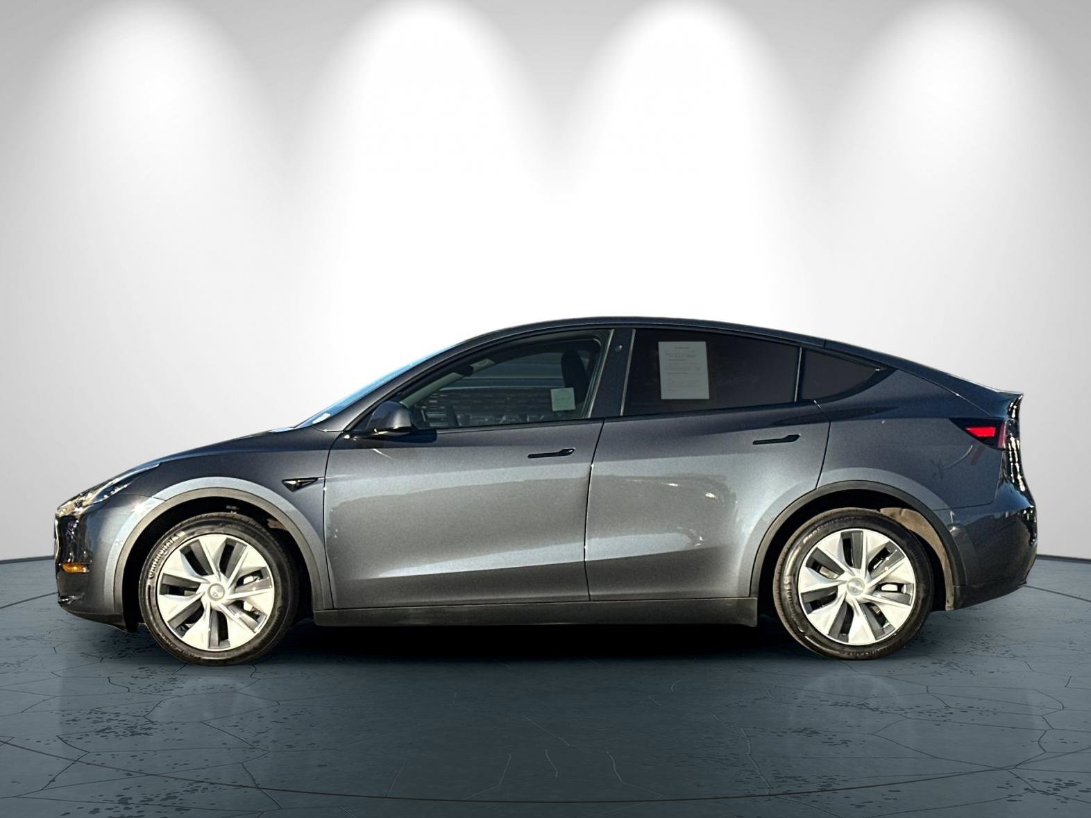 Used 2023 Tesla Model Y Long Range image 7