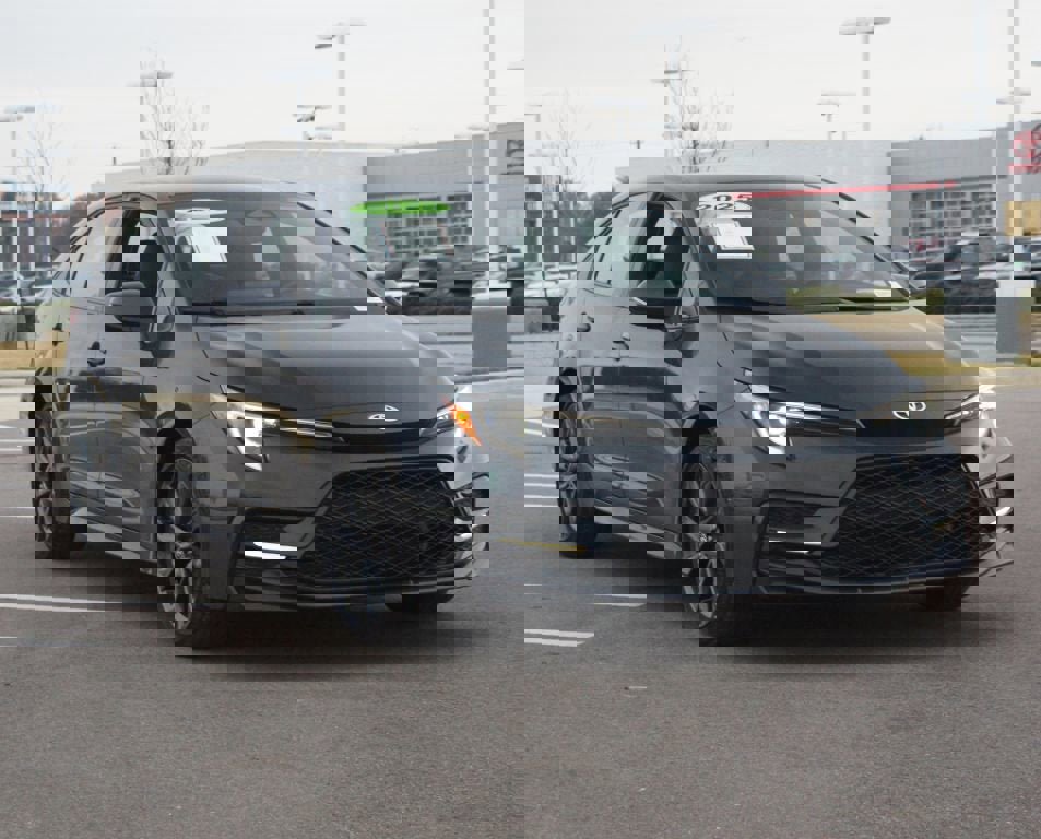 Certified 2025 Toyota Corolla SE image 2