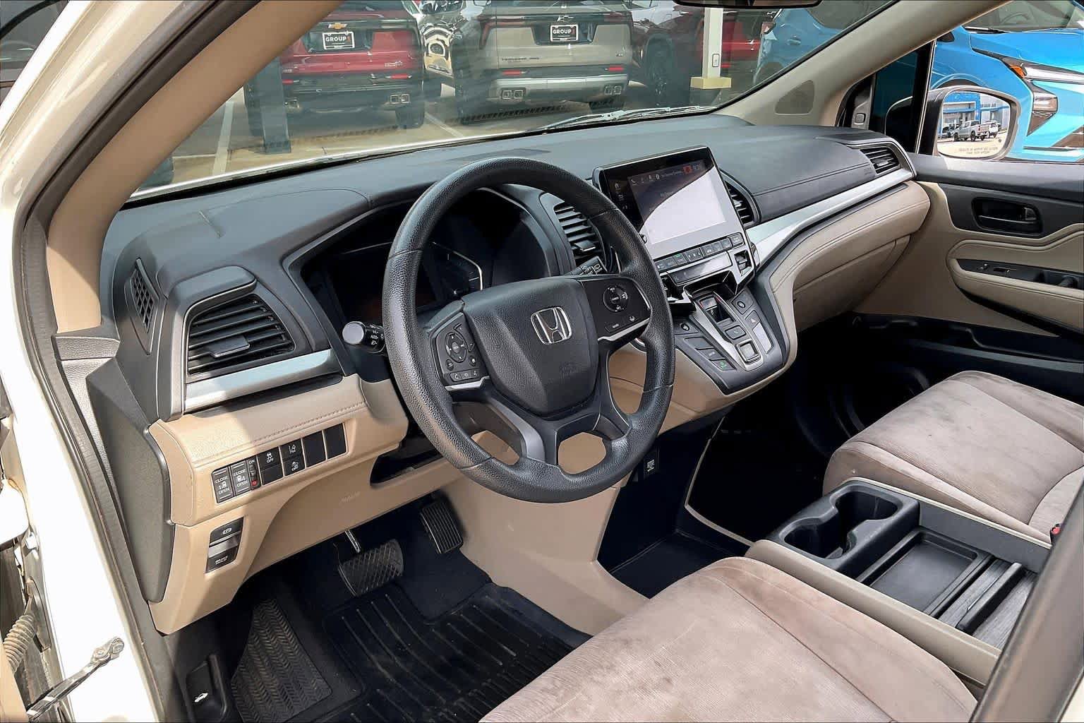 Used 2018 Honda Odyssey EX image 16